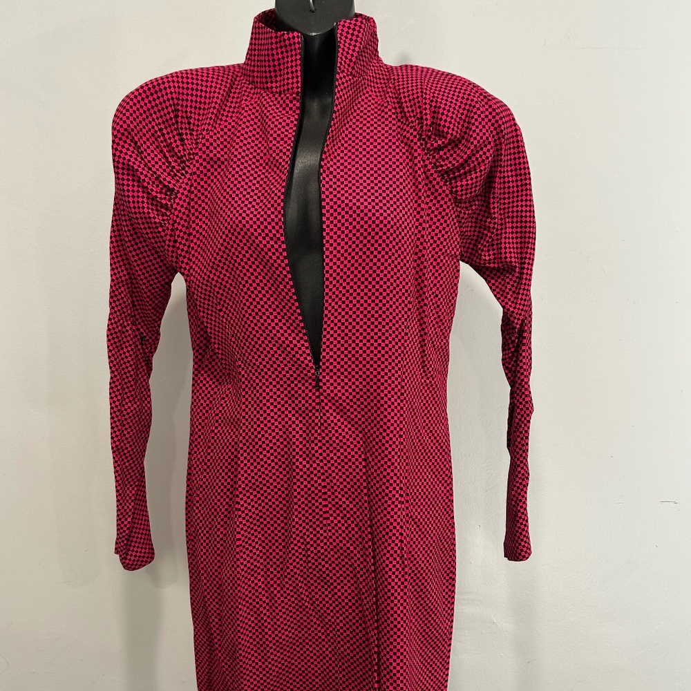 PinkDress - Picture 4 of 4